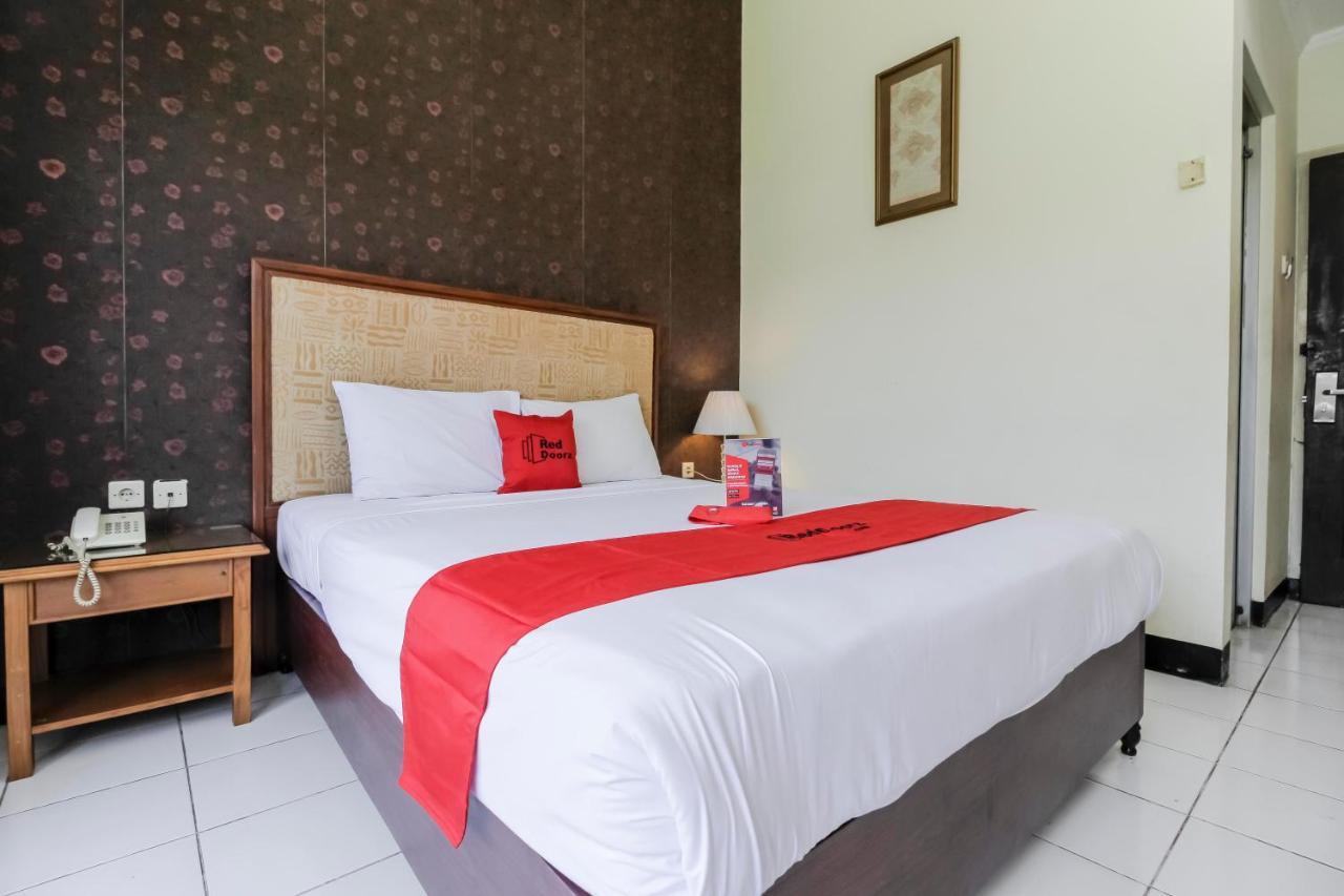 Reddoorz Plus Near Grage City Mall Cirebon Buitenkant foto